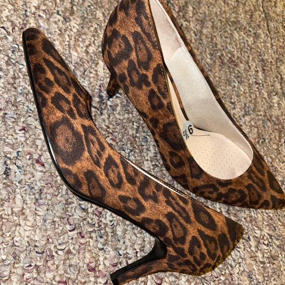 Leopard print heels - Picture 7 of 9